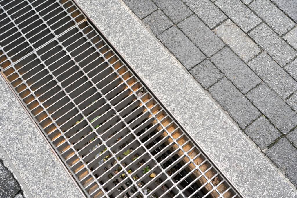 système de caniveau pour les parkings