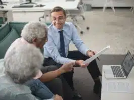 Les astuces pour comparer les offres d’assurance au kilomètre entre utilisateurs de forums